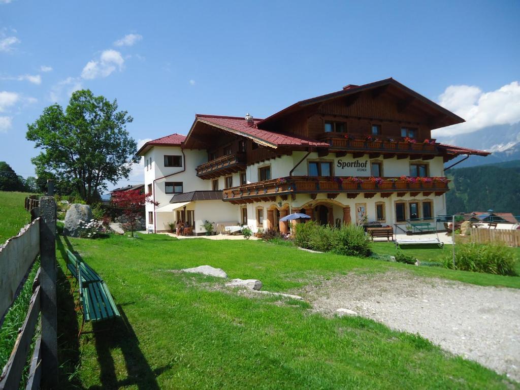 Hotel Sporthof Шладминг Экстерьер фото