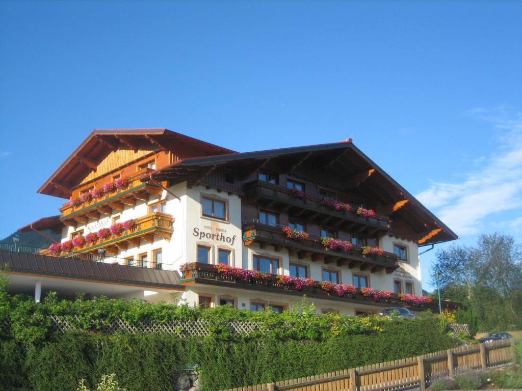 Hotel Sporthof Шладминг Экстерьер фото